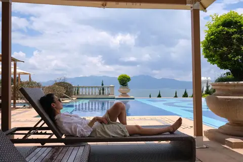 How Luxury Travel Is Redefining Eco-friendly Tourism