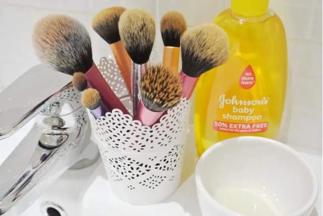 CLEANING YOU BRUSHES