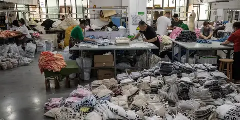 Ultra-Fast Fashion Sparks First Carbon Emission Rise in Four Years