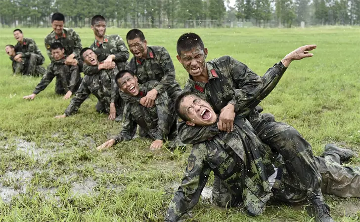 Chinese Police Soldiers: Brutal Hand-To-Hand Combat